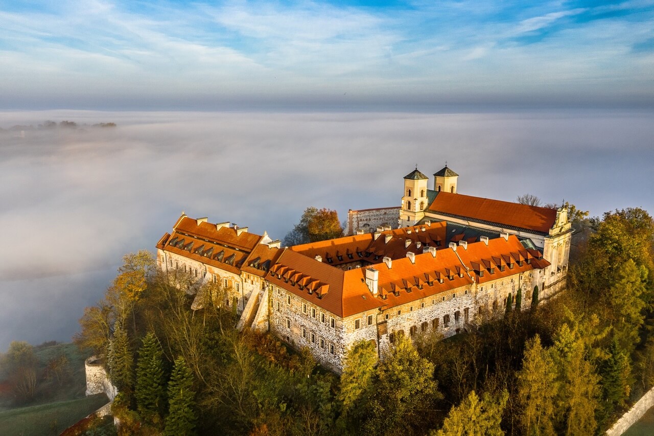 Dom gości Opactwa Benedyktynów - widok z okna