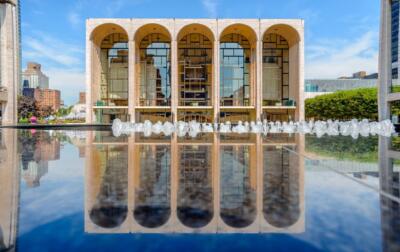 Dawna Metropolitan Opera House (39th St) w Nowym Jorku. Pełna sala widziana z tyłu sceny na koncercie Josefa Hofmanna, 28 listopada 1937
