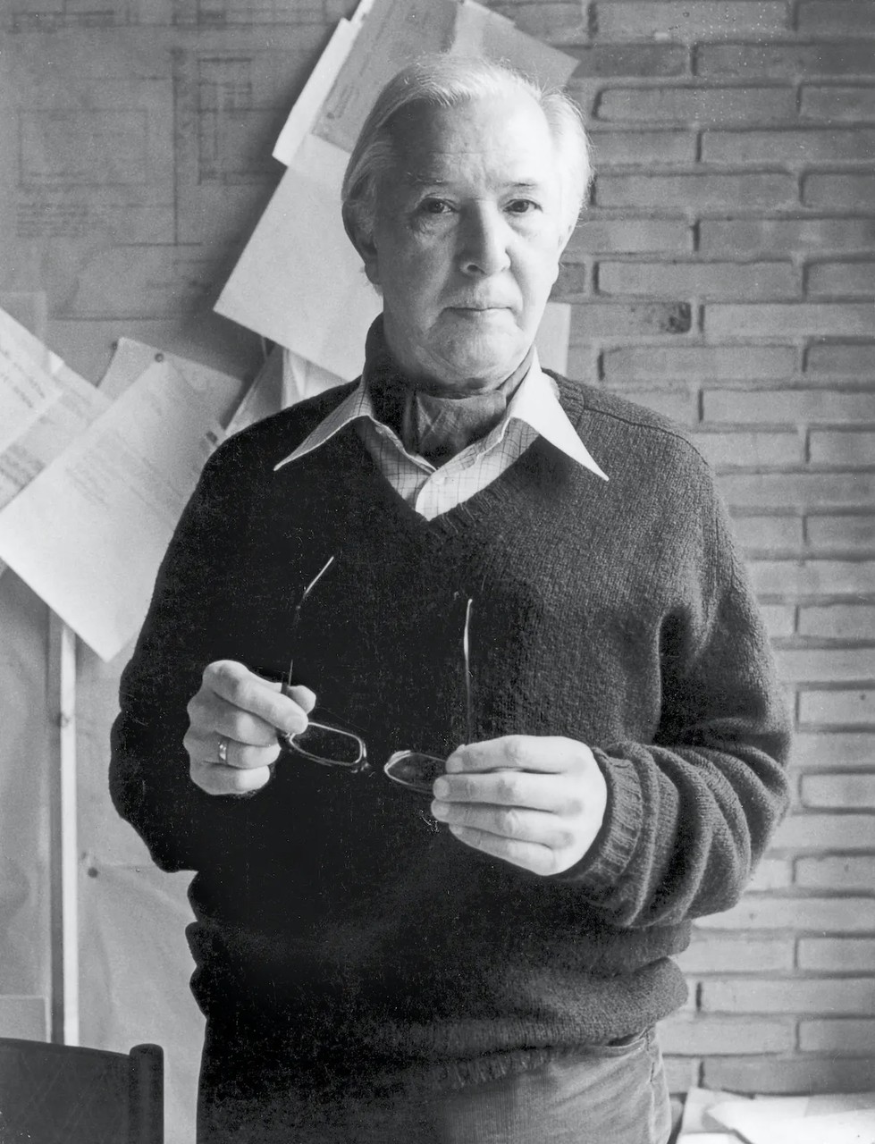 Hans J. Wegner – biografia i projekty duńskiego projektanta mebli