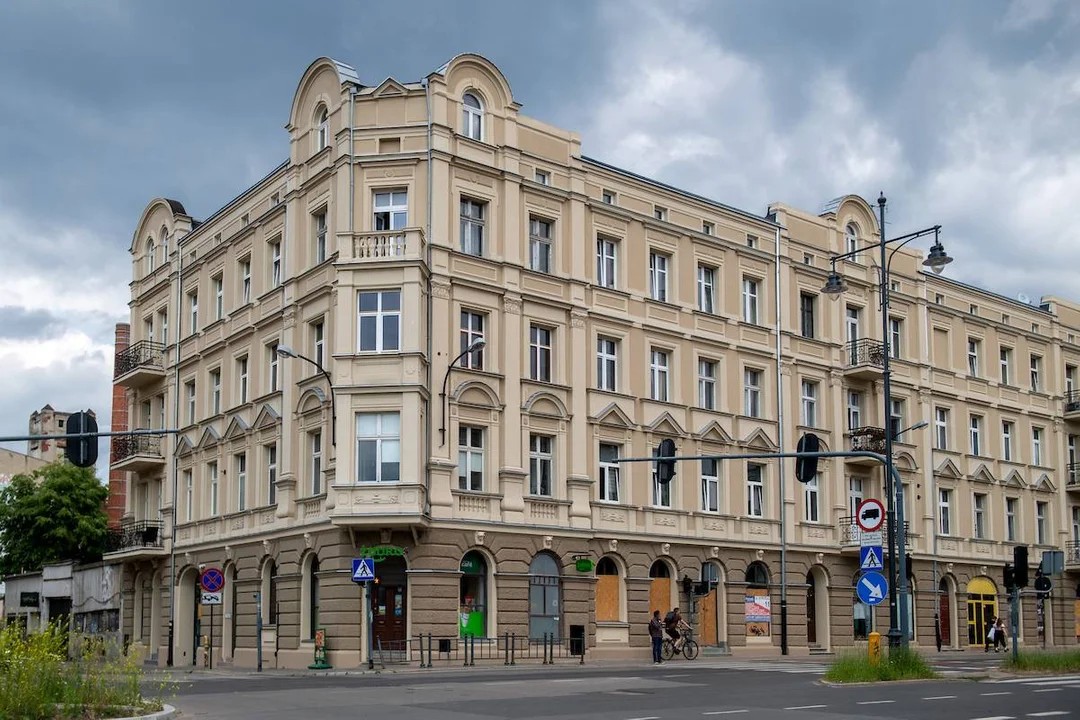 Ta kamienica przy zbiegu Struga i Wólczańskiej w Łodzi zachwyca po remoncie - foto UML.PL