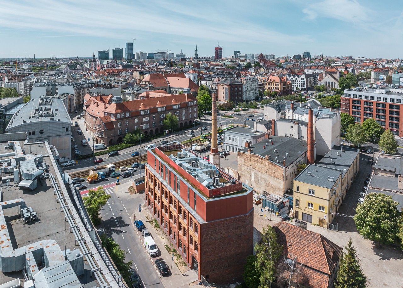 Stara fabryka papieru zamieniona w nowoczesną prototypownię Uniwersytetu Artystycznego w Poznaniu - projekt DEMIURG - foto Maciej Lulko
