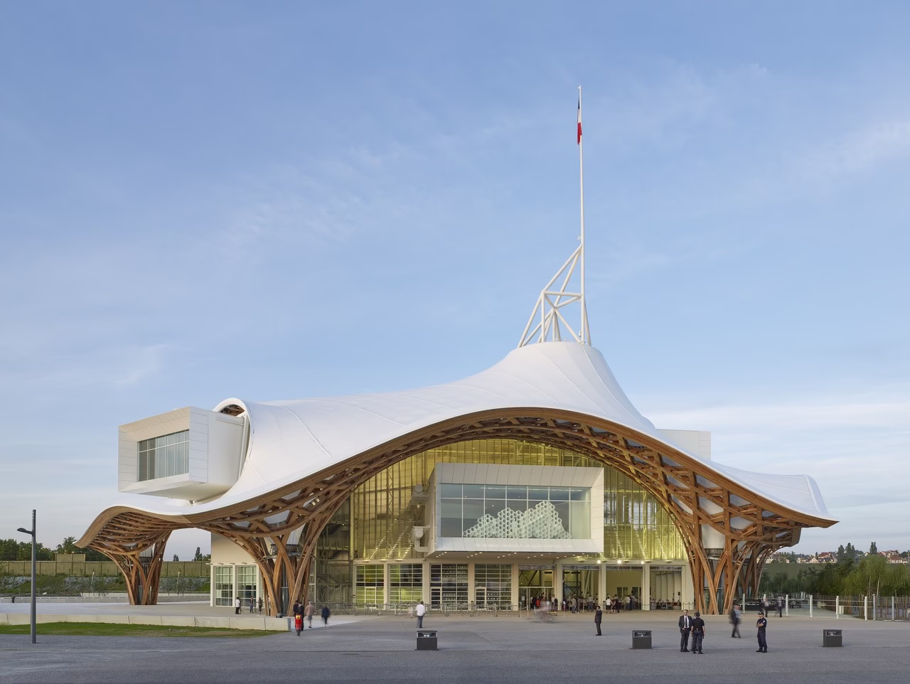 Centre Pompidou Metz, Francja, 2010, Shigeru Ban Architects